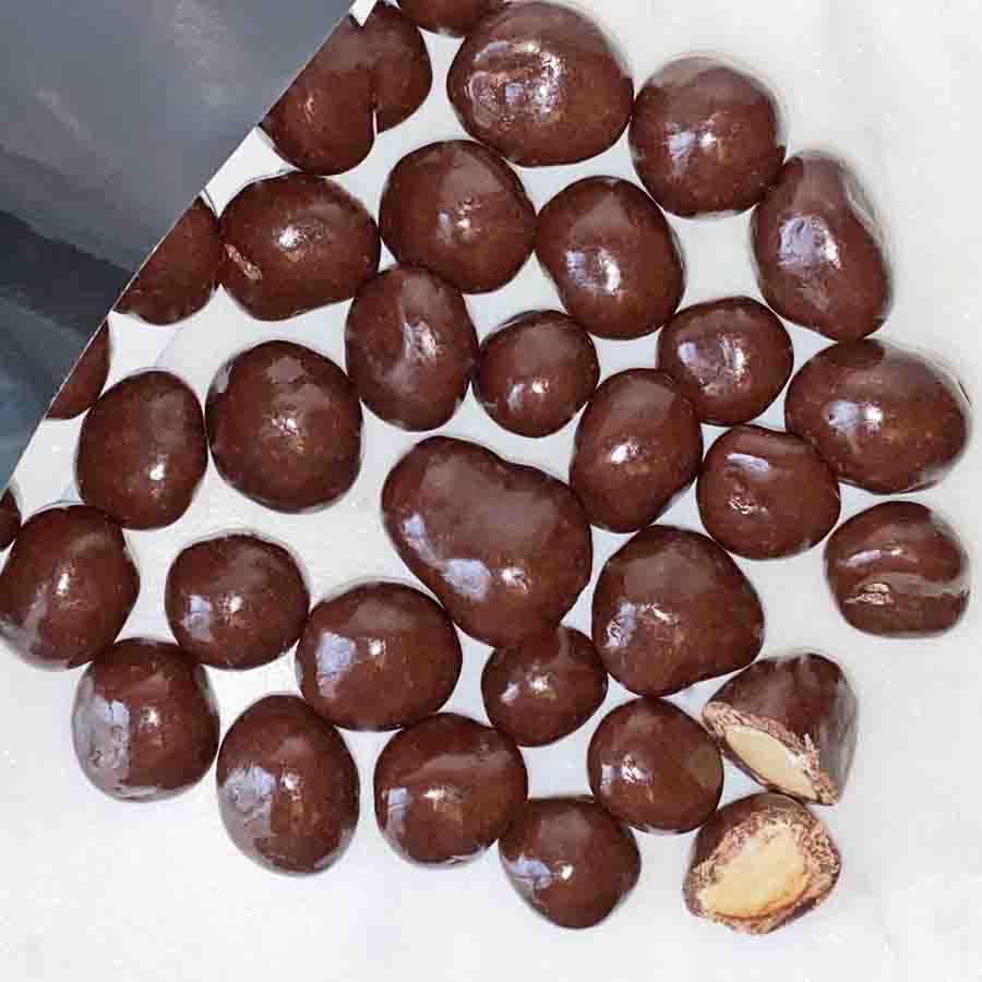 Dark Chocolate Macadamias