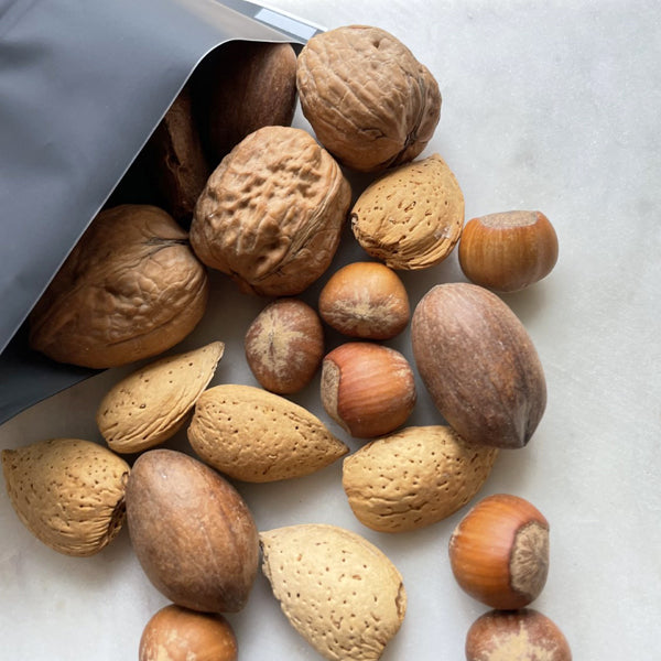 40oz Mixed Nut Inshell Deluxe – Western Nut Company Inc.